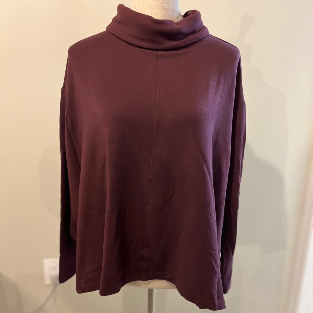 Athleta turtleneck tunic sweatshirt size xs
